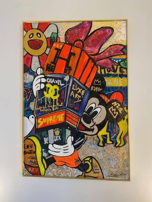 Grand Charonne Bastille Pop Art Parijs
